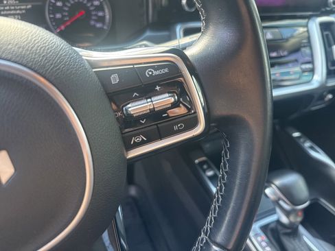 Used 2022 Kia Sorento S image 19