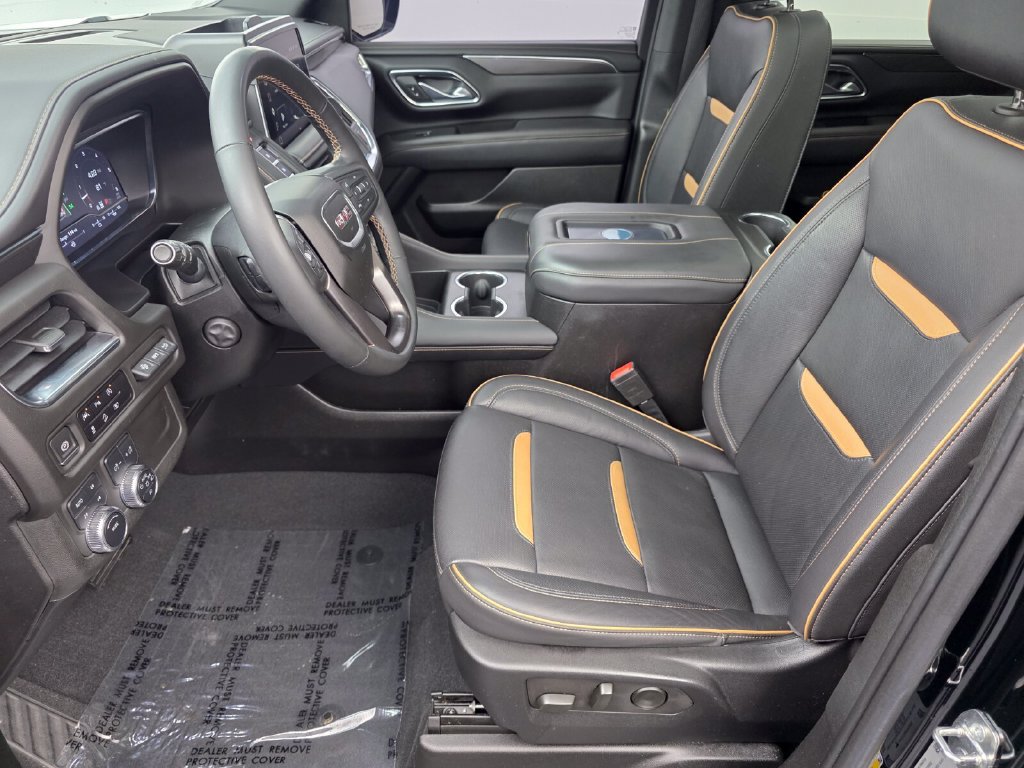 Used 2023 GMC Yukon AT4 w/ Technology Package AWD/4WD image 10