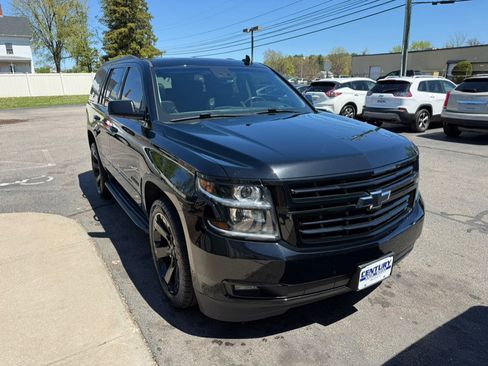 Used 2018 Chevrolet Tahoe Premier AWD/4WD image 11