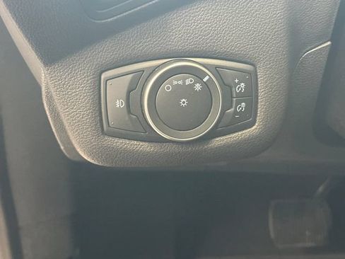 Used 2018 Ford C-MAX Titanium w/ Equipment Group 301A FWD image 21