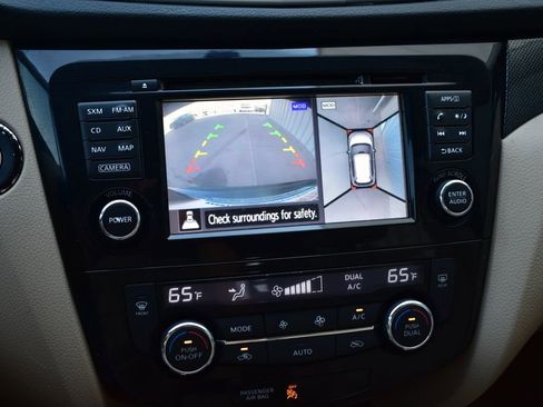 Used 2015 Nissan Rogue SL w/ SL Premium Package image 35