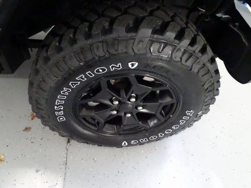 Certified 2023 Jeep Wrangler Unlimited w/ Cold Weather Group image 31