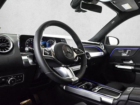 New 2026 Mercedes-Benz GLB 250 4MATIC image 10