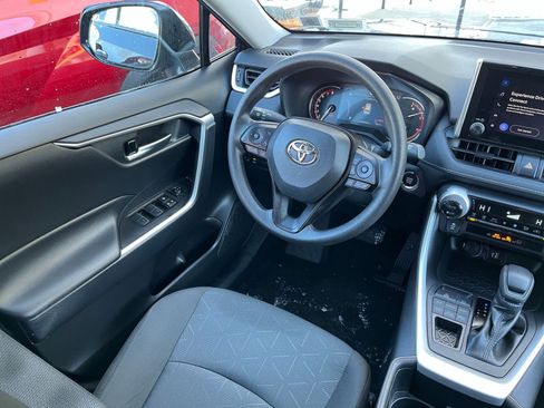 Used 2025 Toyota RAV4 XLE image 33
