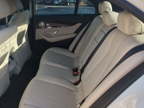 Used 2017 Mercedes-Benz E 300 4MATIC image 13