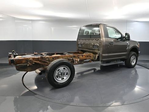 Used 2017 Ford F350 XL w/ XL Value Package image 4