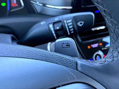 Used 2021 Hyundai Ioniq Limited FWD image 35