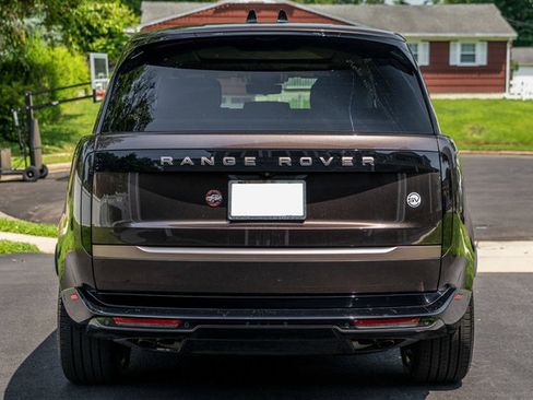Used 2025 Land Rover Range Rover SV AWD/4WD image 7