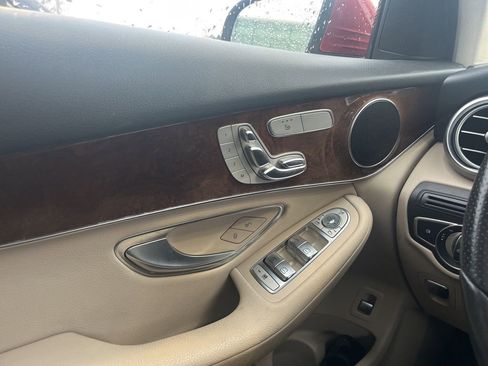 Used 2018 Mercedes-Benz GLC 300 GLC 300 image 9