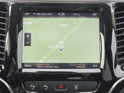 Used 2021 Jeep Cherokee Limited w/ Elite Package AWD/4WD image 30