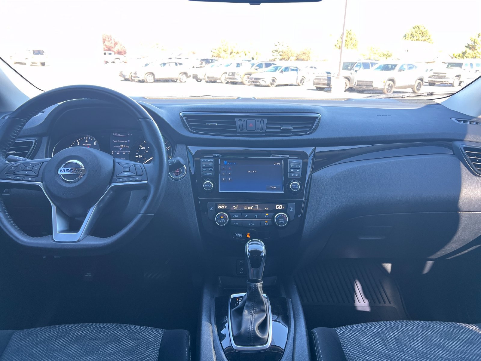Used 2017 Nissan Rogue Sport SV w/ SV Premium Package AWD/4WD image 13