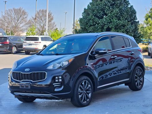 Used 2018 Kia Sportage EX w/ EX Sport Appearance Package image 3