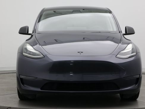 Used 2020 Tesla Model Y Performance AWD/4WD image 2