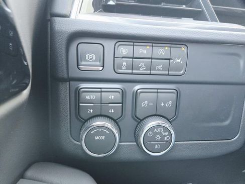 New 2026 Chevrolet Suburban Z71 w/ Comfort Package image 29