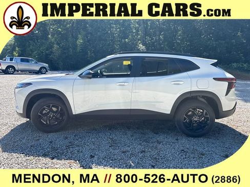 New 2026 Chevrolet Trax LT w/ Driver Confidence Package FWD image 6