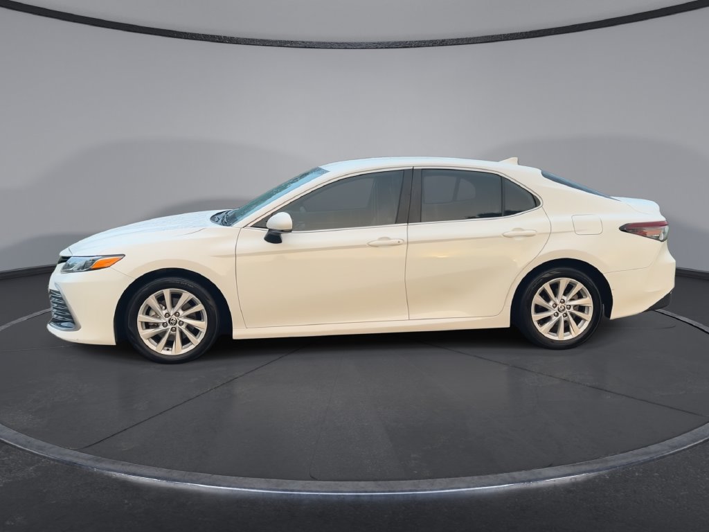 Used 2023 Toyota Camry LE FWD image 5