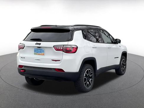 Used 2025 Jeep Compass Trailhawk AWD/4WD image 14