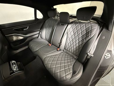 Used 2023 Mercedes-Benz S 580 4MATIC Sedan image 12