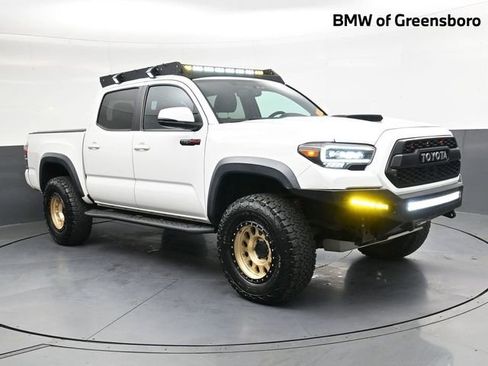 Used 2017 Toyota Tacoma TRD Pro image 1