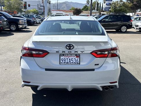 Used 2022 Toyota Camry SE w/ Carpet Mat Package (TMS) image 5