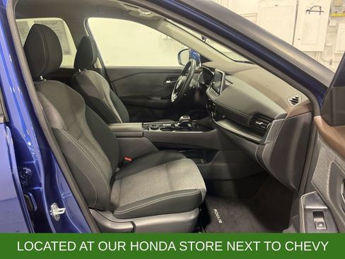 Used 2022 Nissan Rogue SV image 24