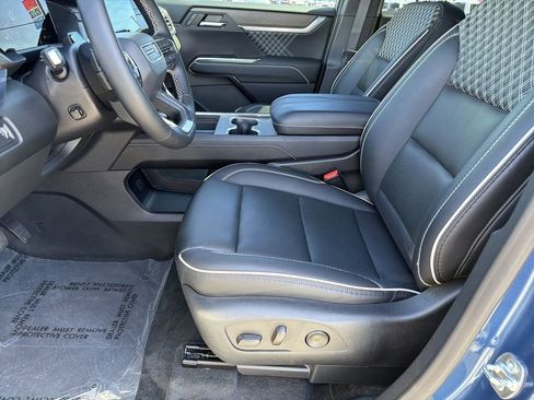 Used 2024 GMC Acadia Denali w/ Super Cruise Package image 18