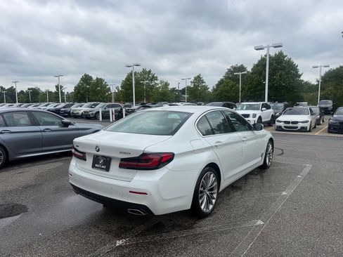 Used 2023 BMW 530i xDrive w/ Premium Package AWD/4WD image 5