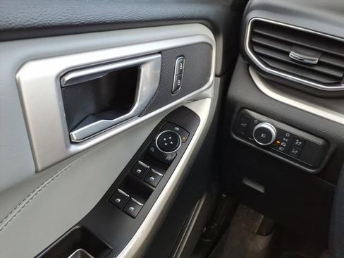 Used 2021 Ford Explorer XLT w/ Equipment Group 202A image 21