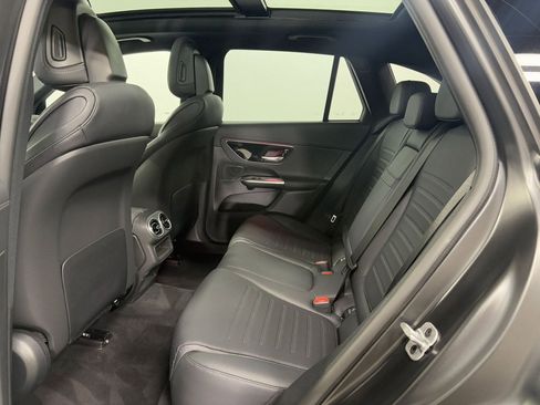 Used 2025 Mercedes-Benz GLC 350e 4MATIC image 24