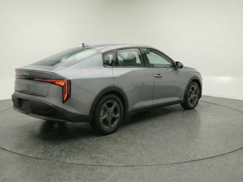 Used 2025 Kia K4 LXS image 9