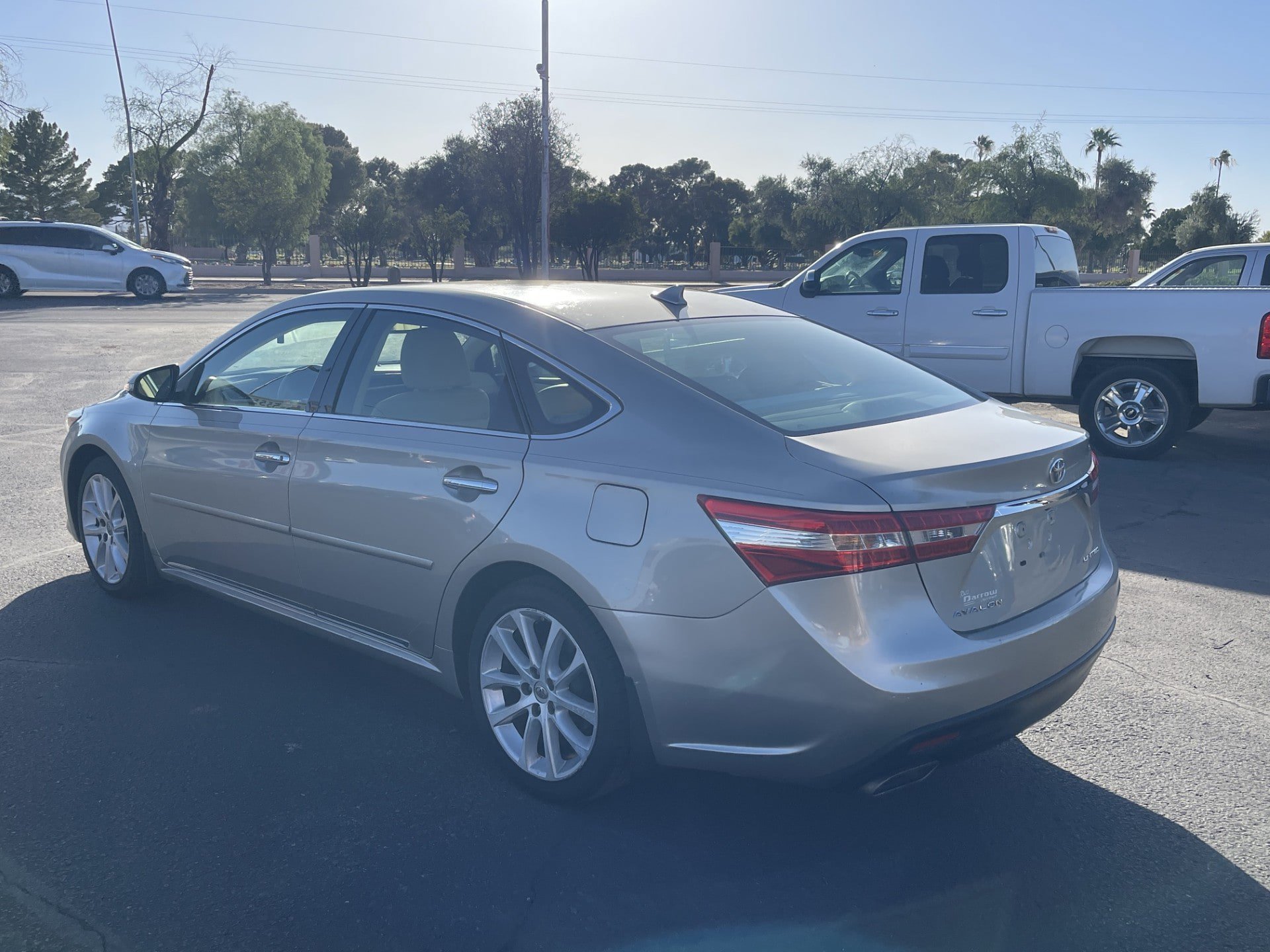 Used 2013 Toyota Avalon FWD image 3