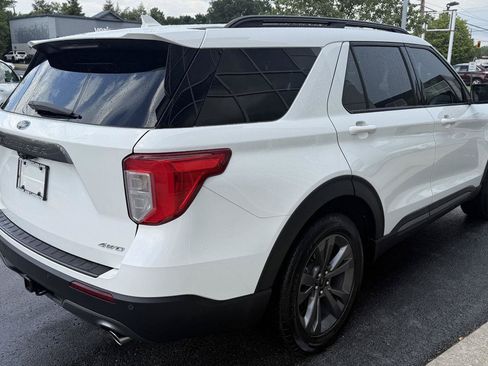 Used 2021 Ford Explorer XLT w/ Equipment Group 202A AWD/4WD image 8