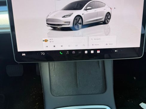 Used 2023 Tesla Model 3 Standard Range image 7