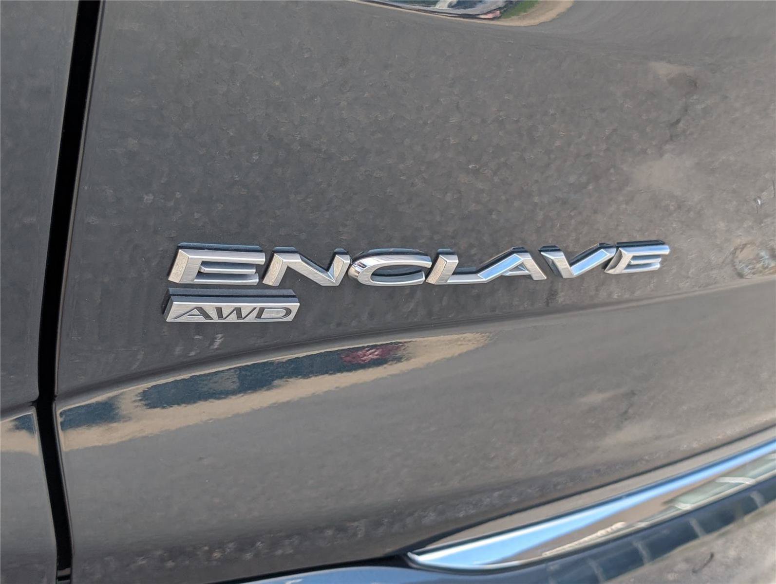 Used 2021 Buick Enclave Essence w/ Sound and Sites Package AWD/4WD image 9