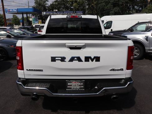 Used 2025 RAM 1500 Laramie AWD/4WD image 4