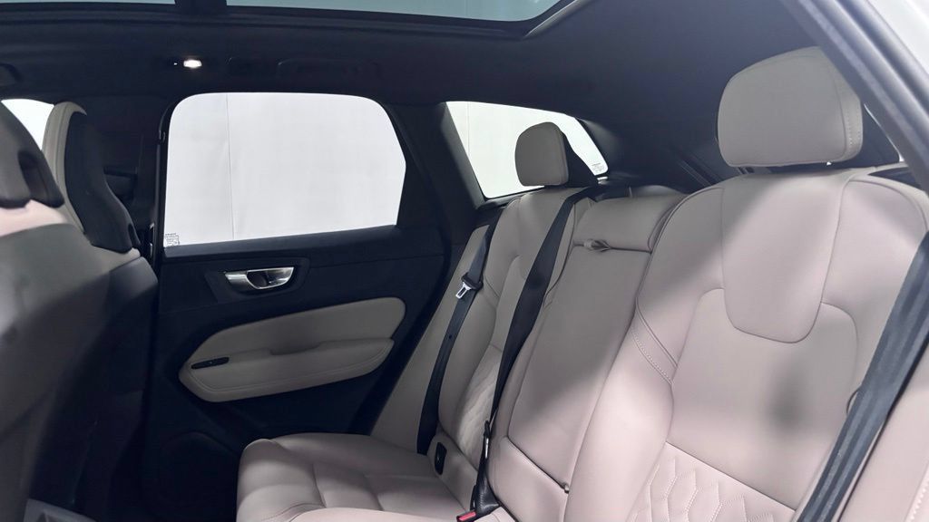 Certified 2026 Volvo XC60 B5 Plus AWD/4WD image 22