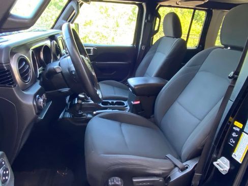 Used 2020 Jeep Wrangler Unlimited Sport S AWD/4WD image 23