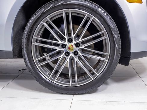 Certified 2026 Porsche Macan AWD/4WD image 20