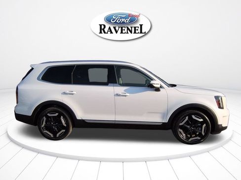 Used 2024 Kia Telluride EX AWD/4WD image 3
