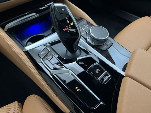 Certified 2023 BMW 530i xDrive w/ M Sport Package image 21