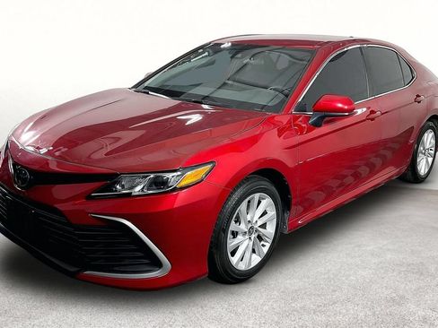 Used 2024 Toyota Camry LE FWD image 14
