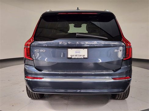 New 2026 Volvo XC90 B6 Plus w/ Protection Package Premier image 10