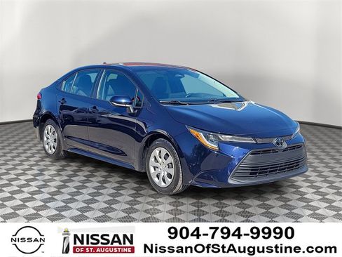 Used 2023 Toyota Corolla LE image 1