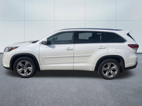 Used 2019 Toyota Highlander Limited image 6