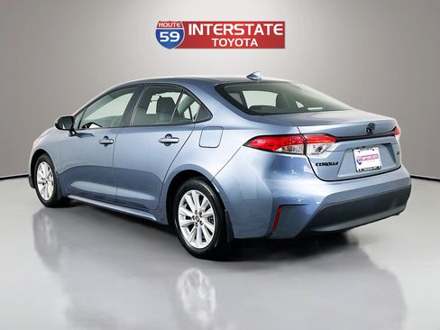 Certified 2025 Toyota Corolla LE w/ LE Premium Package FWD image 5