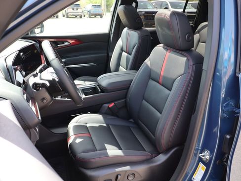 New 2026 Chevrolet Traverse RS AWD/4WD image 17