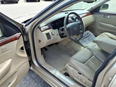 Used 2006 Cadillac DTS FWD image 10