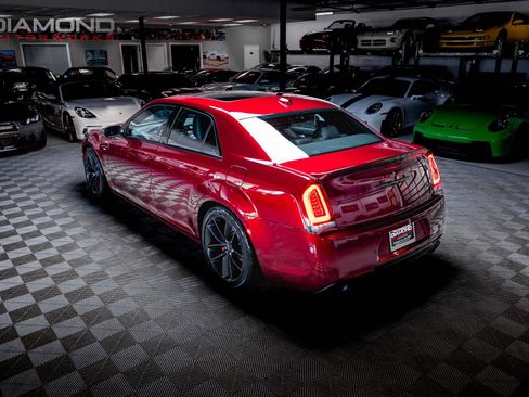 Used 2023 Chrysler 300 C RWD image 4