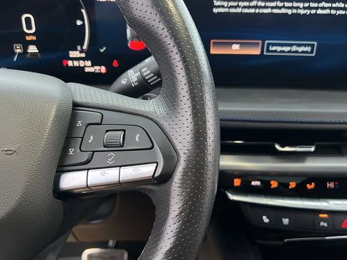 Used 2024 Cadillac XT4 Sport image 34