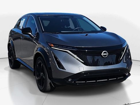 Used 2023 Nissan Ariya FWD image 2